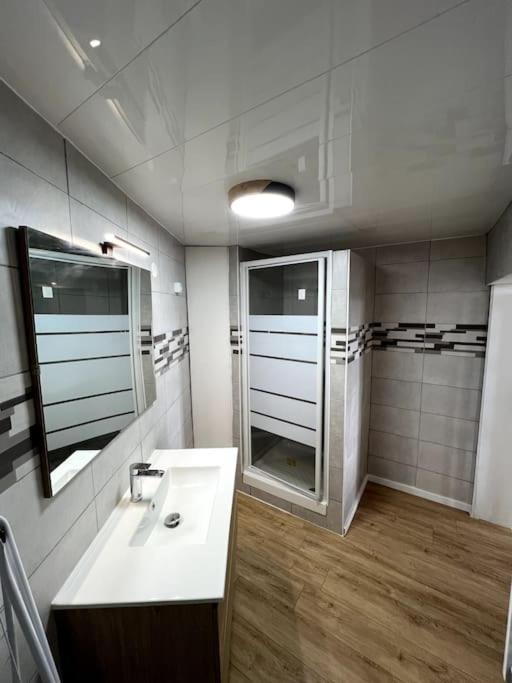 Appartement Avec Belle Vue Ouzouer-Sur-Trezee Exterior photo